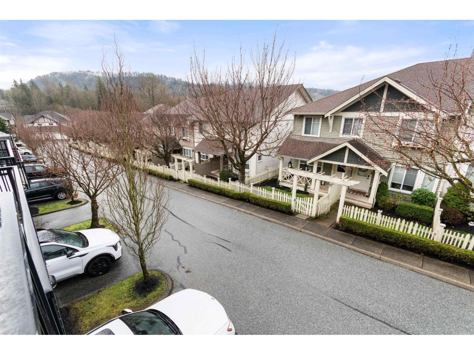 33 4401 BLAUSON BOULEVARD, Abbotsford