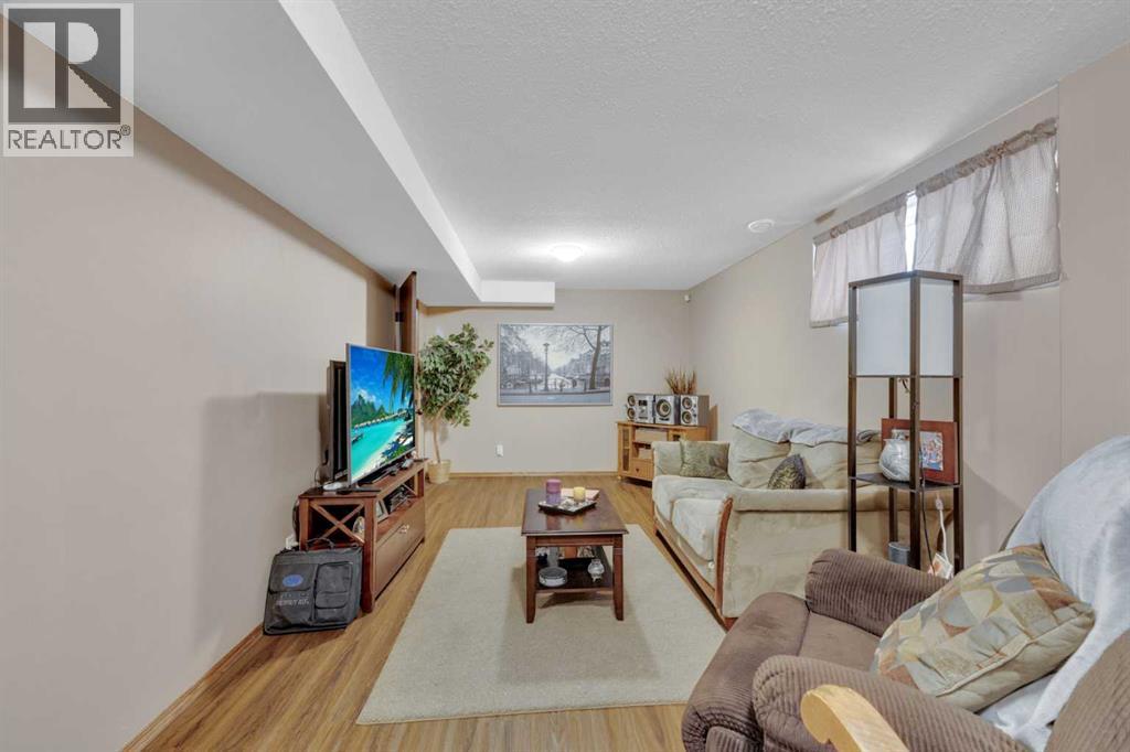 14 Crossley Street, Red Deer