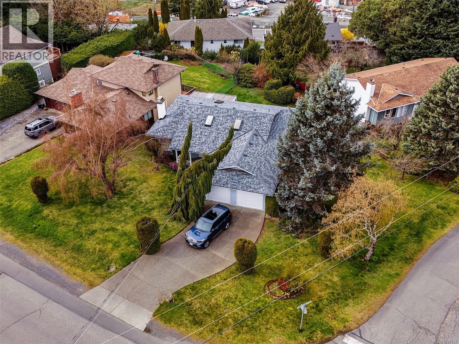 3250 Sedgwick Dr, Colwood