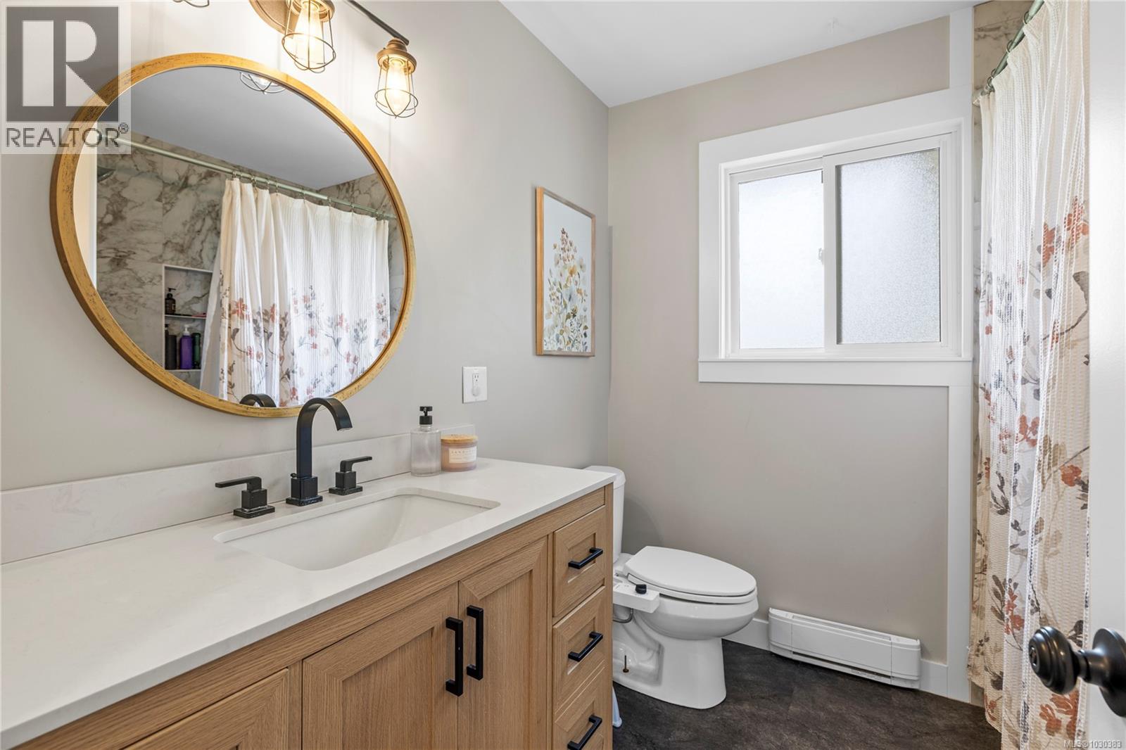 246 Cedar St, Parksville