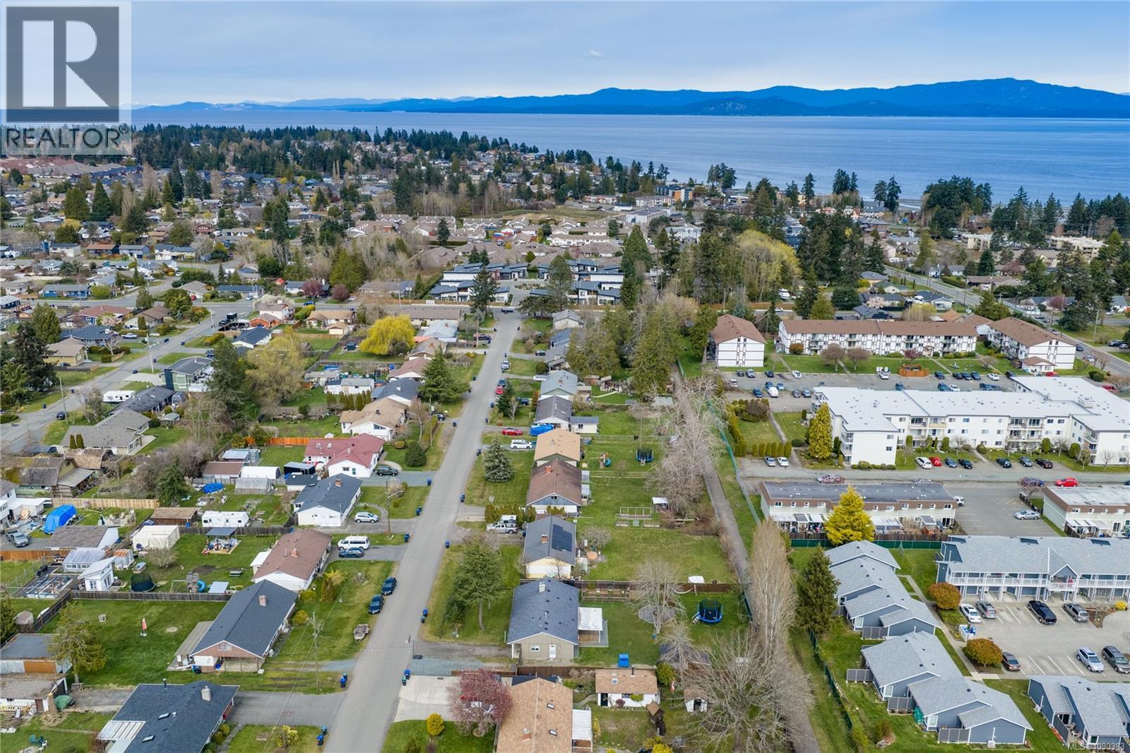 246 Cedar St, Parksville