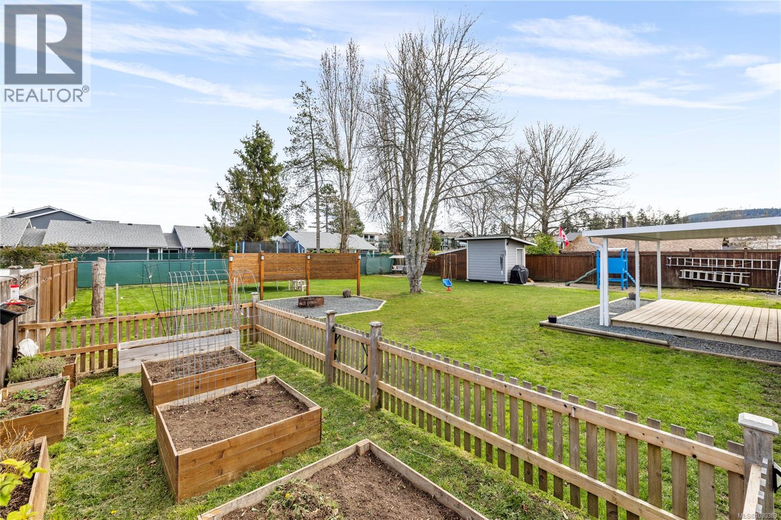 246 Cedar St, Parksville