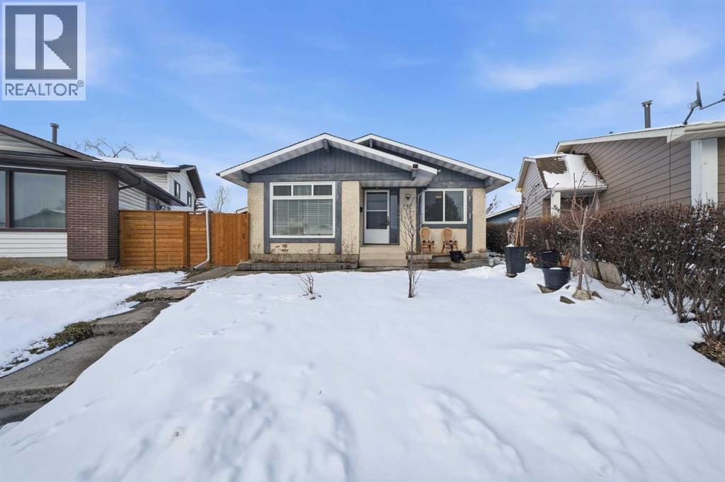 Single Family House Bungalow for Sale in  Templevale Drive NE Temple Calgary 