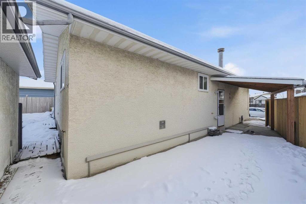 Single Family House Bungalow for Sale in  Templevale Drive NE Temple Calgary 