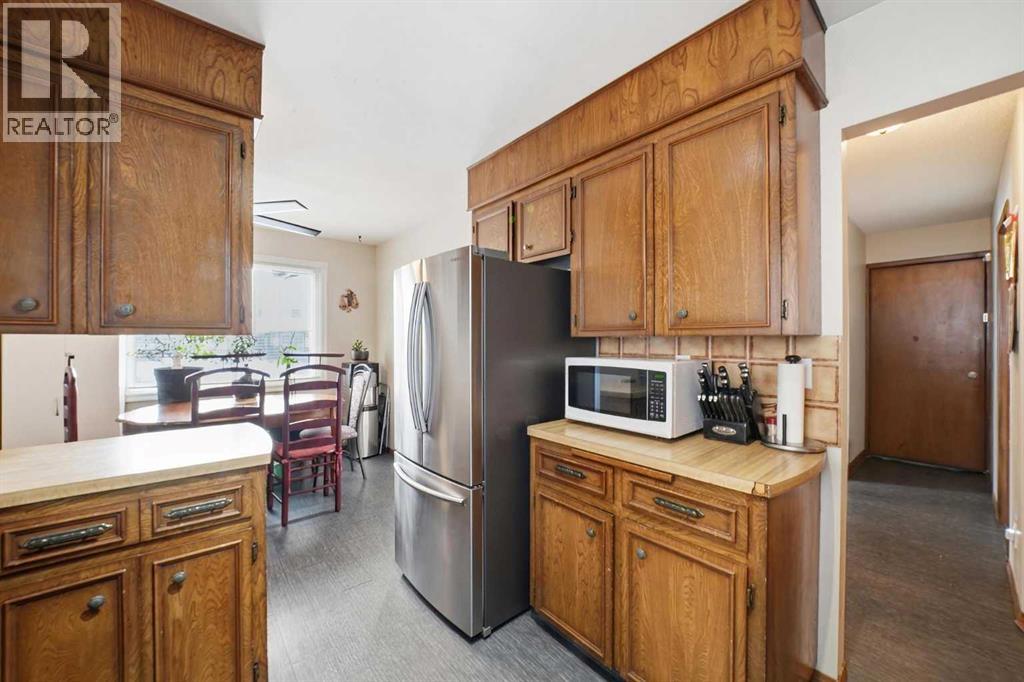 Single Family House Bungalow for Sale in  Templevale Drive NE Temple Calgary 