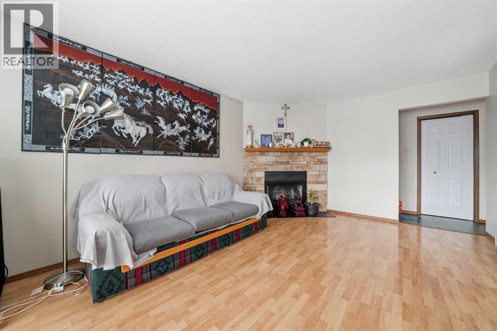 Single Family House Bungalow for Sale in  Templevale Drive NE Temple Calgary 