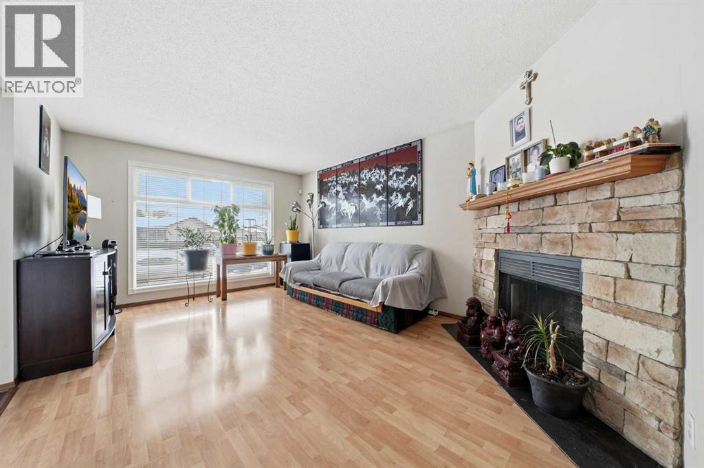 Single Family House Bungalow for Sale in  Templevale Drive NE Temple Calgary 