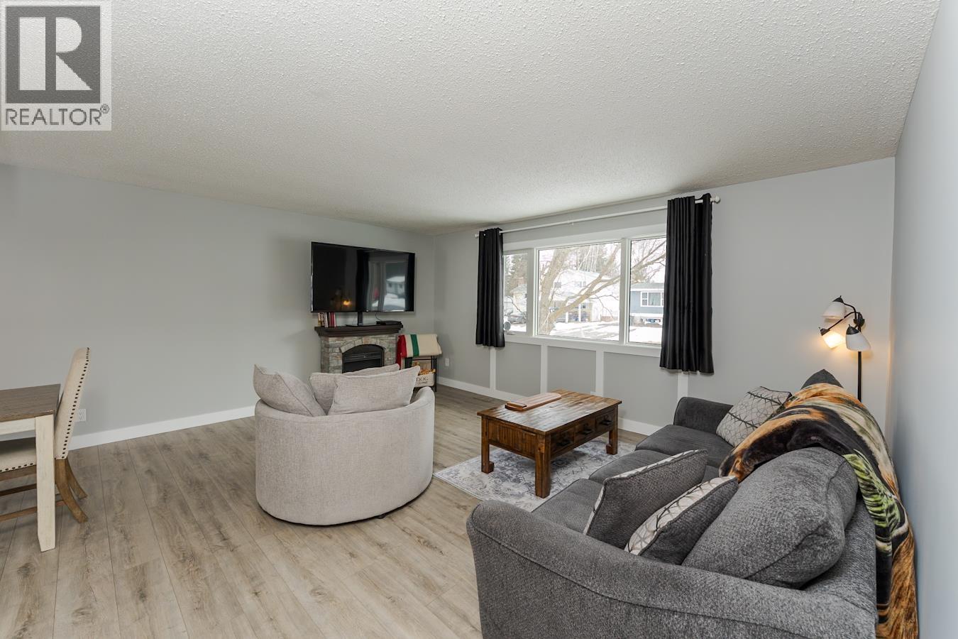 7763 NEWTON CRESCENT - 11