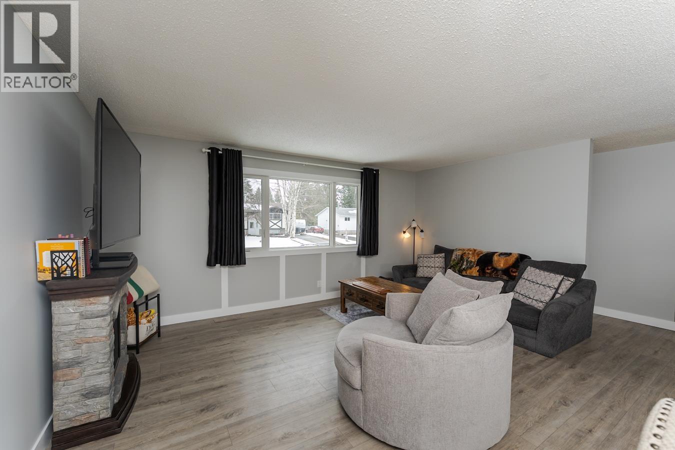 7763 NEWTON CRESCENT - 12