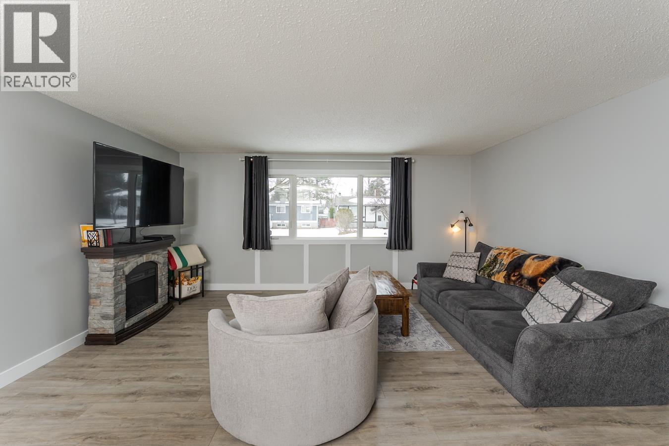 7763 NEWTON CRESCENT - 13