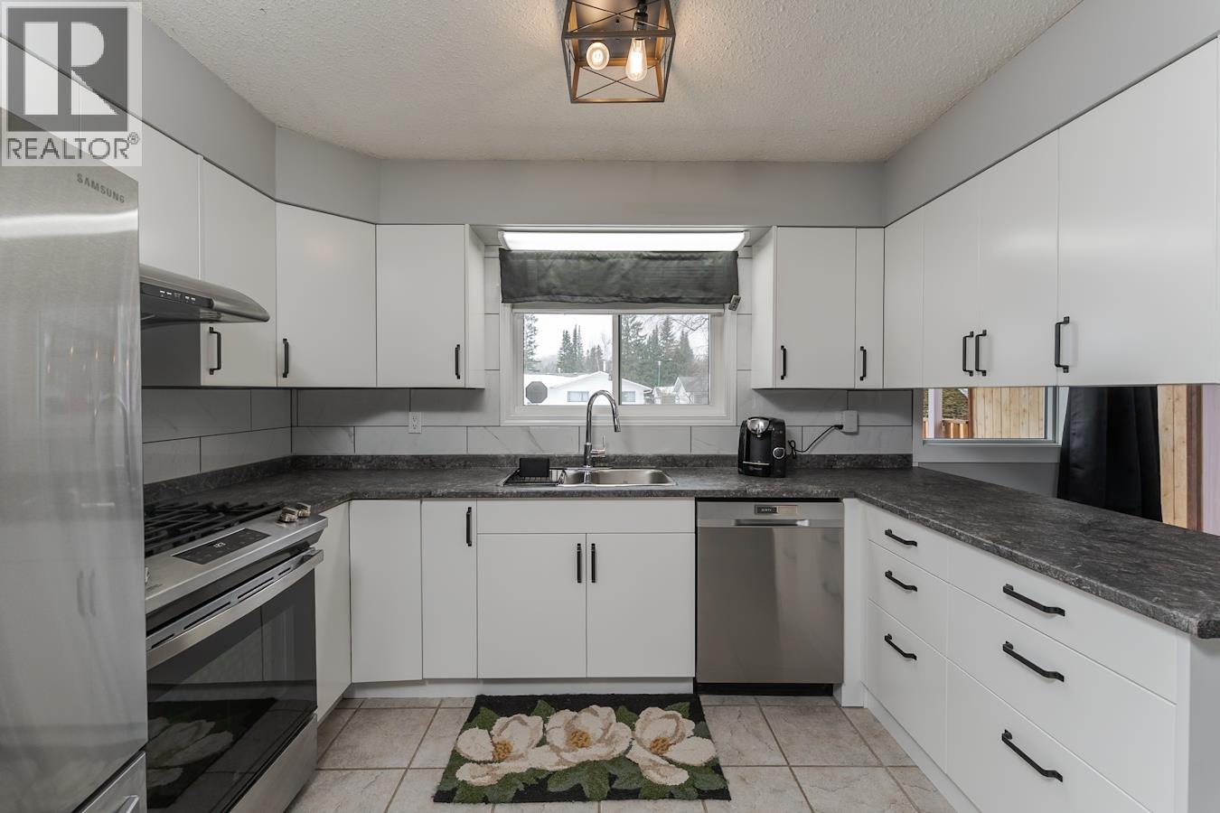 7763 NEWTON CRESCENT - 15