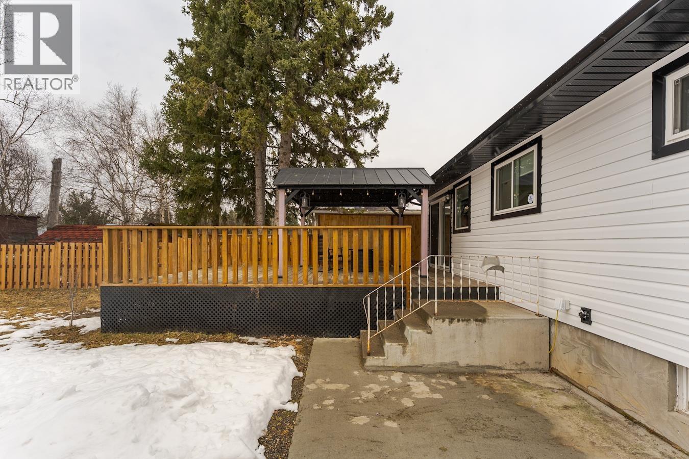 7763 NEWTON CRESCENT - 33