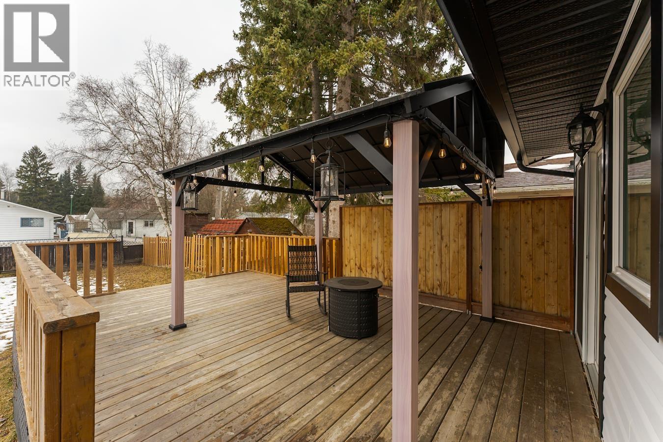 7763 NEWTON CRESCENT - 35