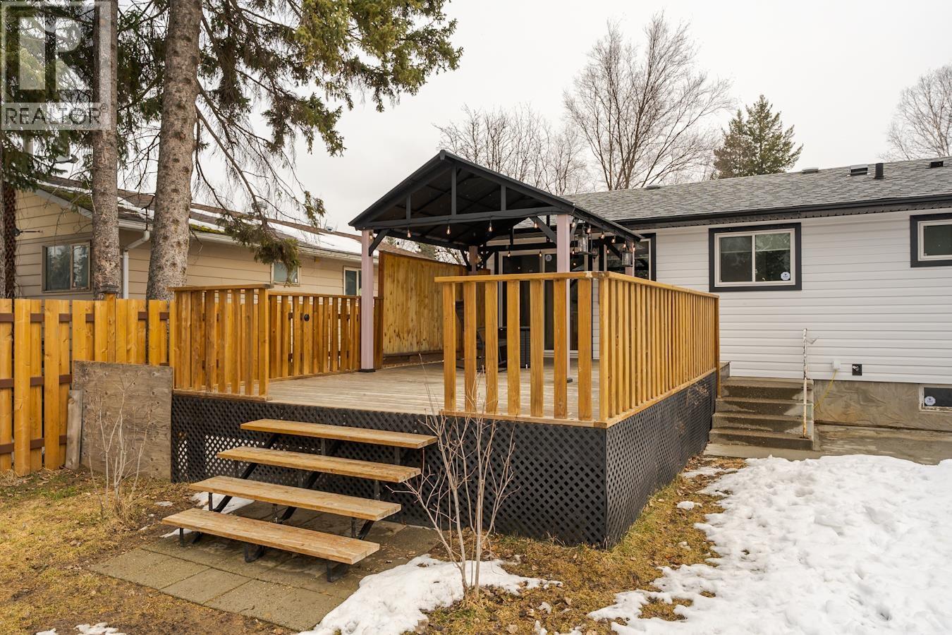 7763 NEWTON CRESCENT - 36