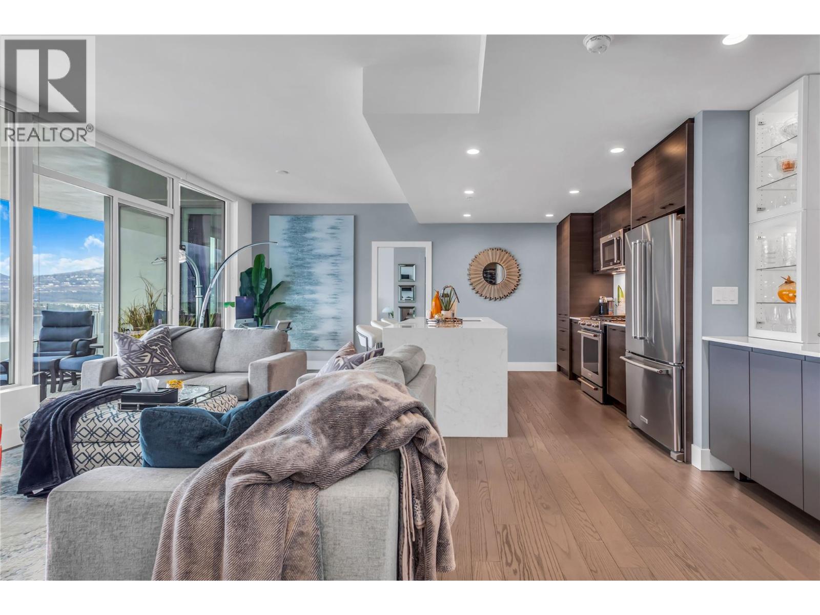 1181 Sunset Drive Unit# 2004, Kelowna