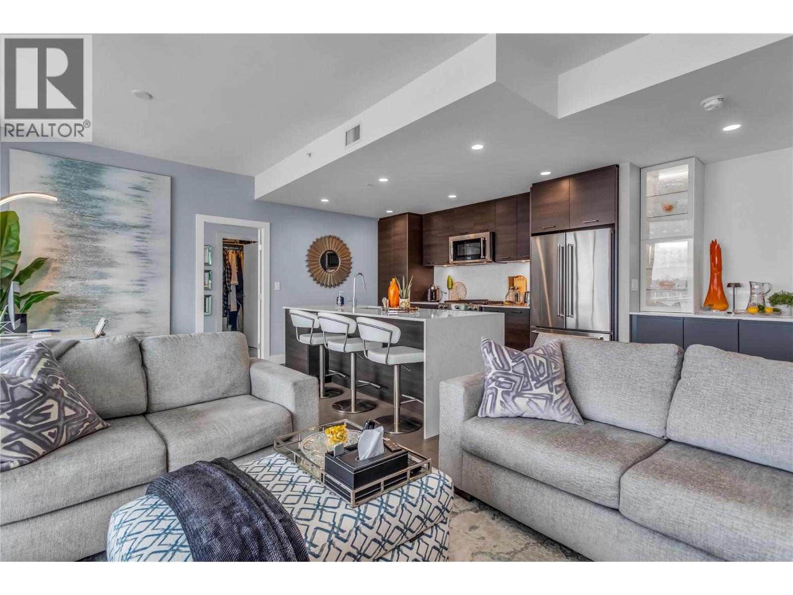 1181 Sunset Drive Unit# 2004, Kelowna