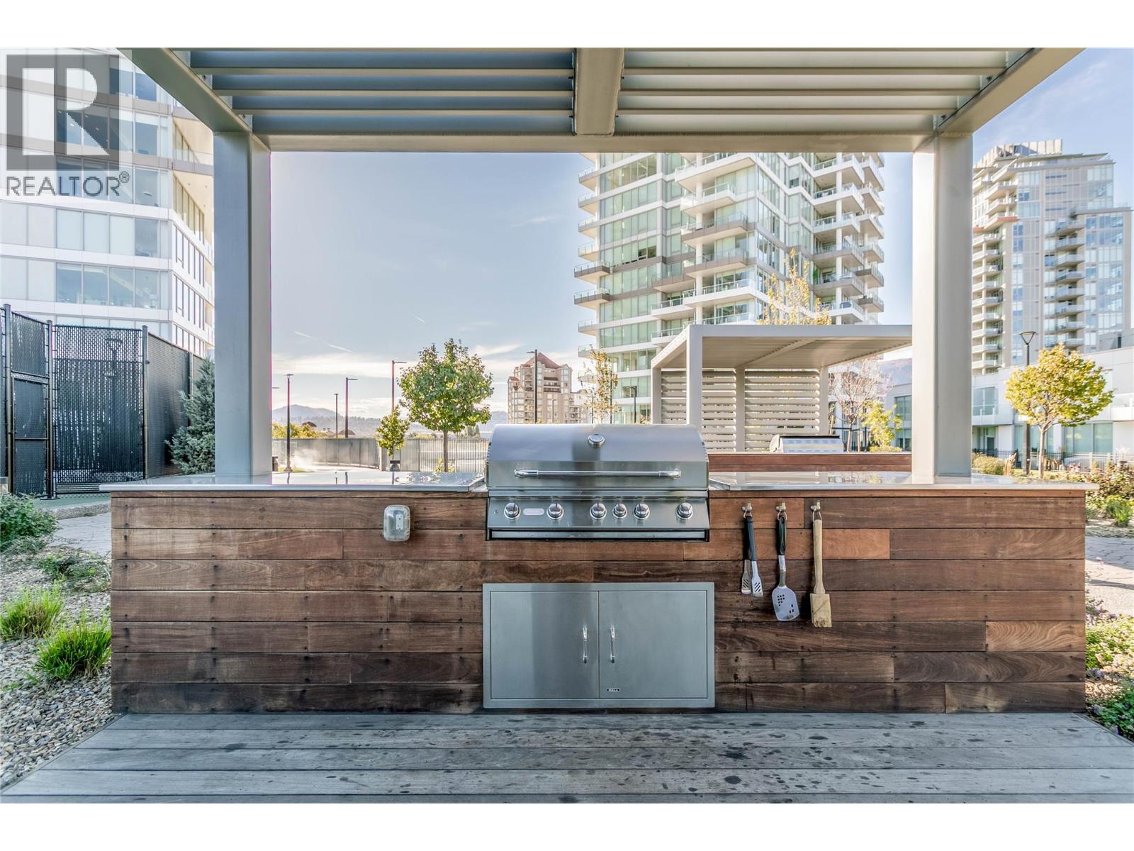 1181 Sunset Drive Unit# 2004, Kelowna