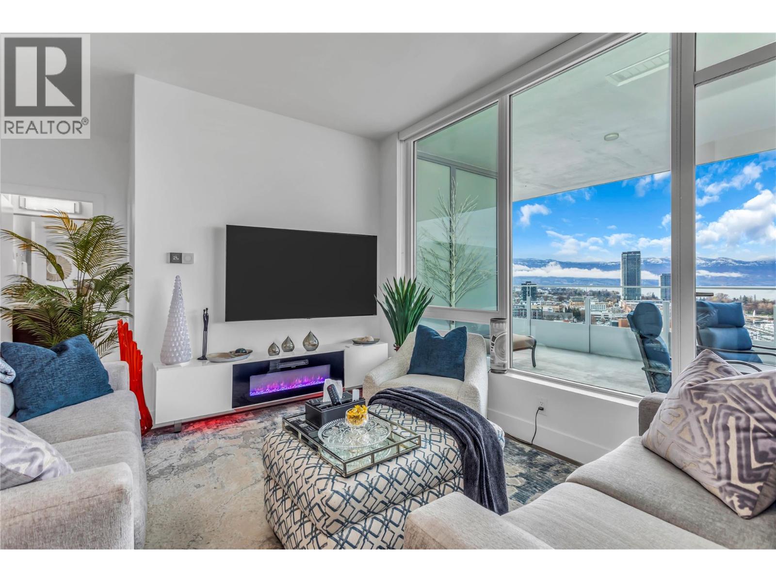 1181 Sunset Drive Unit# 2004, Kelowna