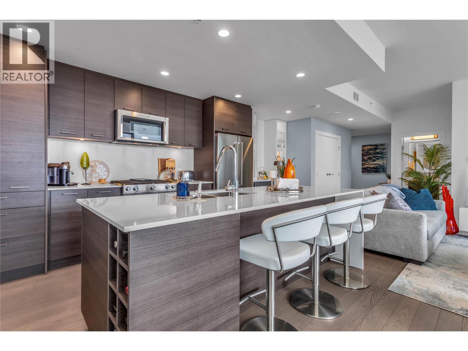 1181 Sunset Drive Unit# 2004, Kelowna