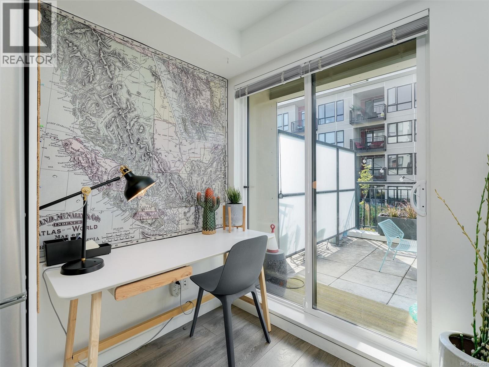 #215 517 Fisgard St - 16