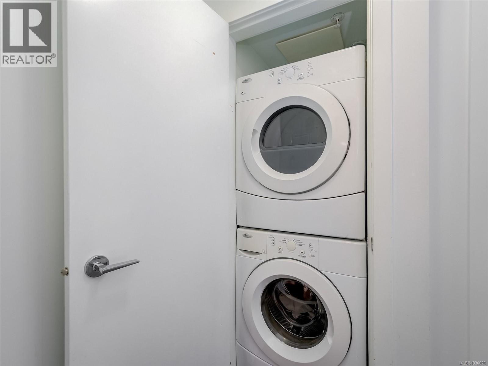 #215 517 Fisgard St - 18