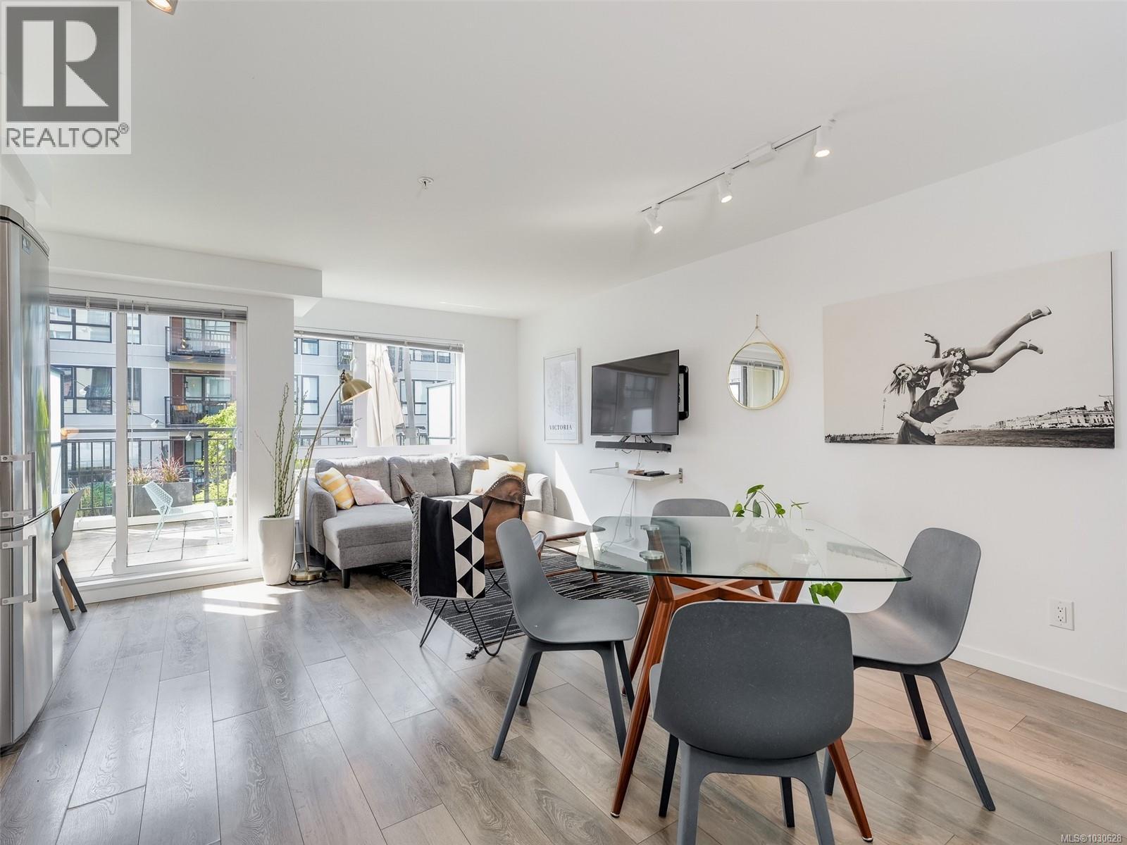 #215 517 FISGARD ST - 7