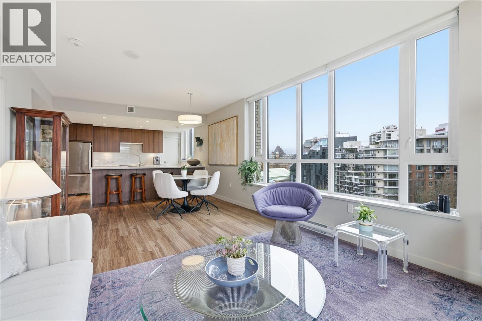 #1001 777 BELLEVILLE ST - Image 2