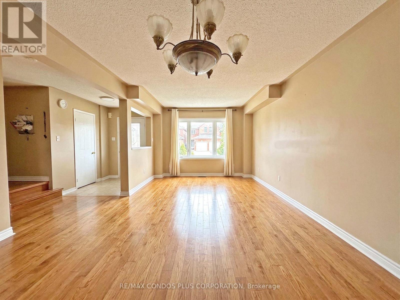 517 RAVENSTONE CRESCENT - 5