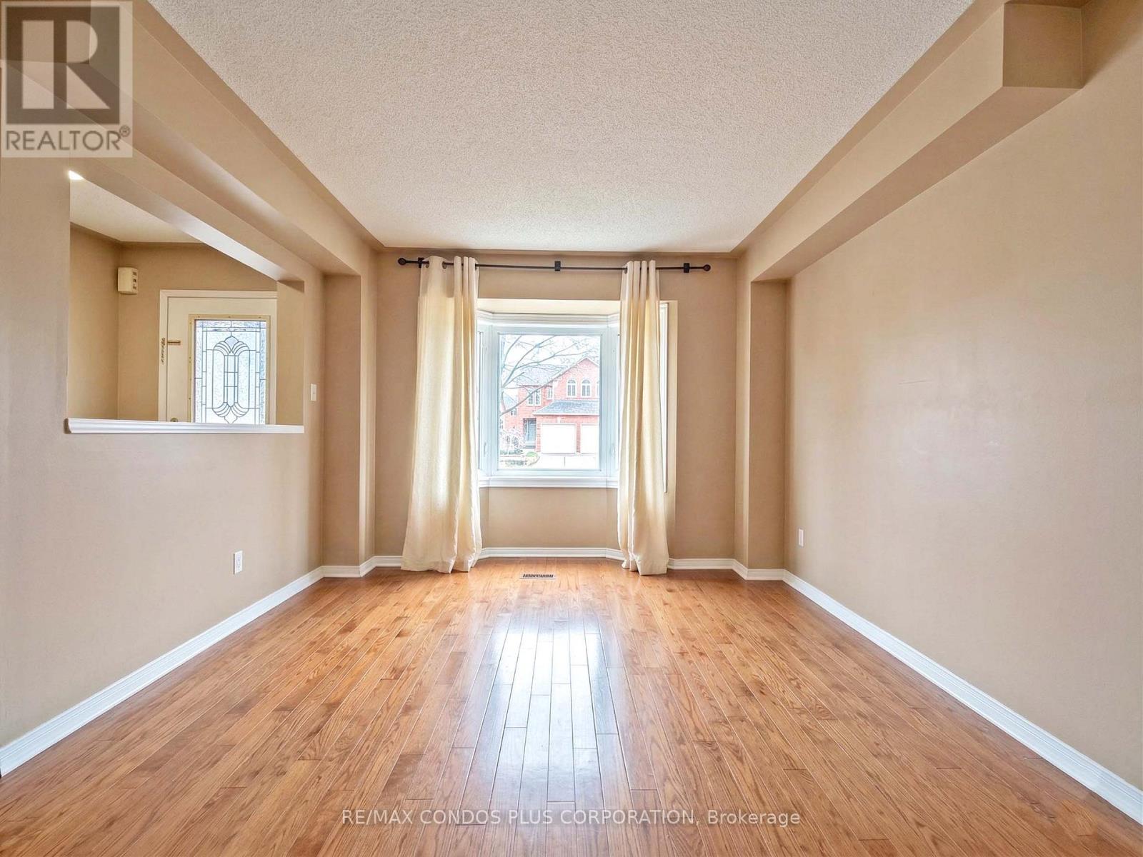517 RAVENSTONE CRESCENT - 4
