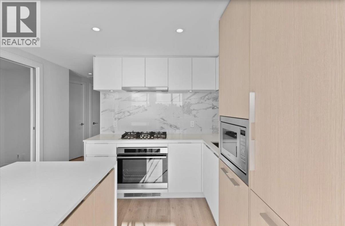 1808 1500 FERN STREET, North Vancouver