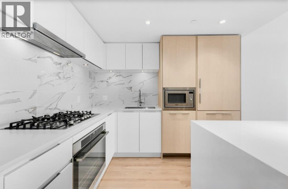 1808 1500 FERN STREET, North Vancouver