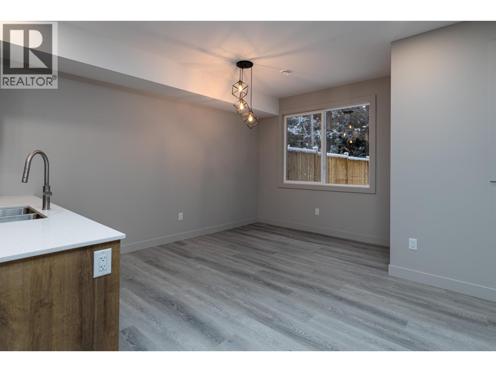 #2 4007 BENNER STREET - 8