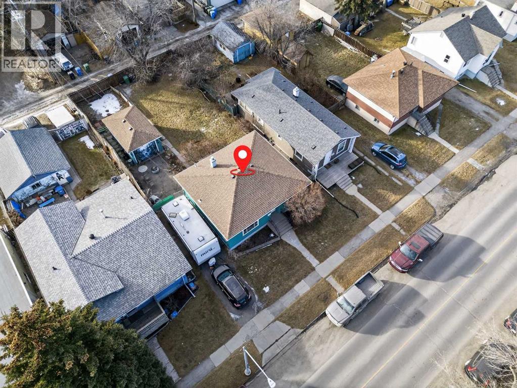 1411 20 AVENUE NW - 13