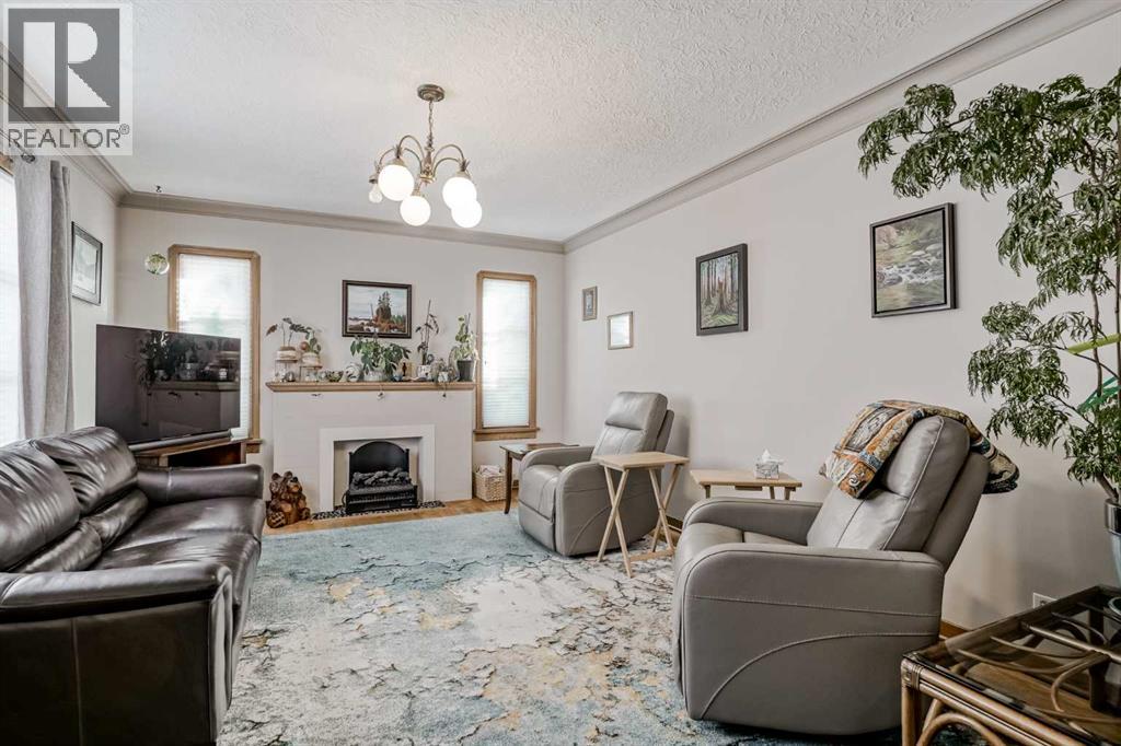 Single Family House Bungalow for Sale in   Avenue NW Capitol Hill Calgary 