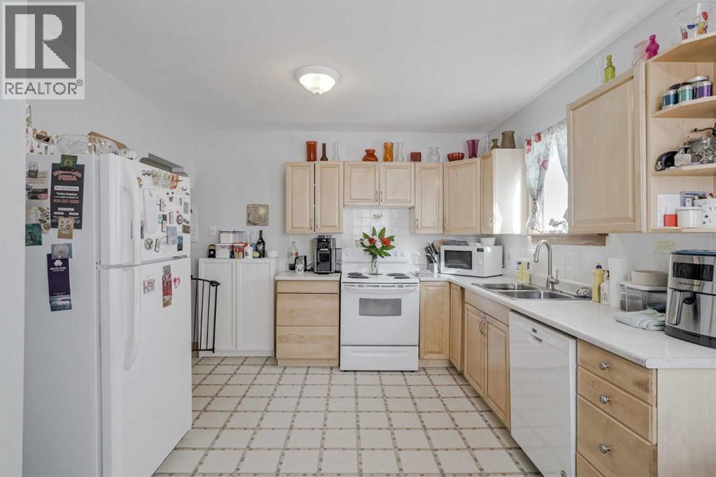 Single Family House Bungalow for Sale in   Avenue NW Capitol Hill Calgary 