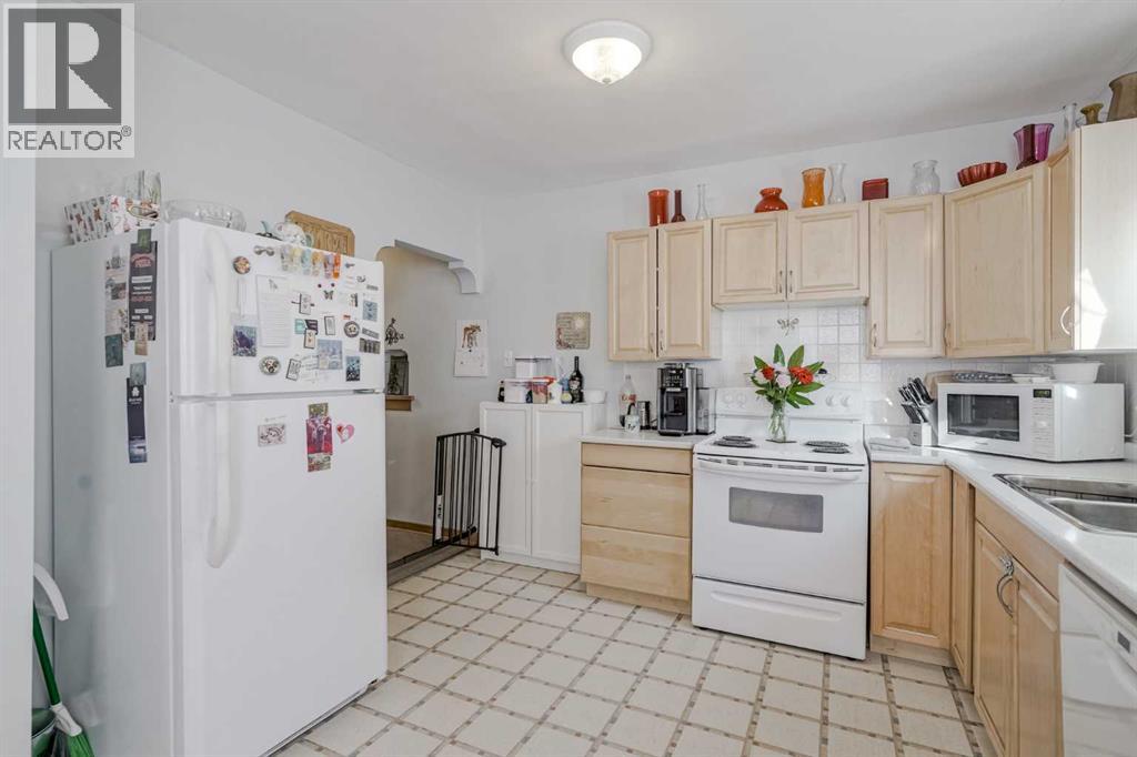 Single Family House Bungalow for Sale in   Avenue NW Capitol Hill Calgary 