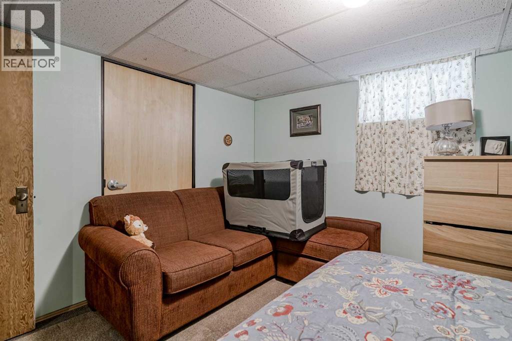1411 20 AVENUE NW - 42