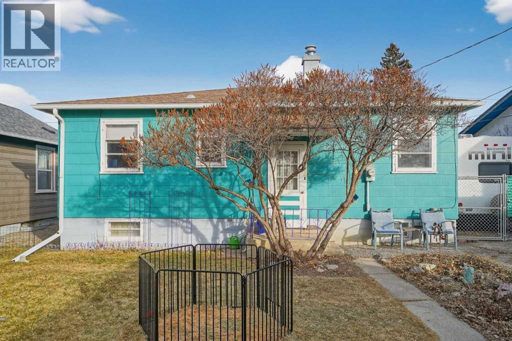 Single Family House Bungalow for Sale in   Avenue NW Capitol Hill Calgary 