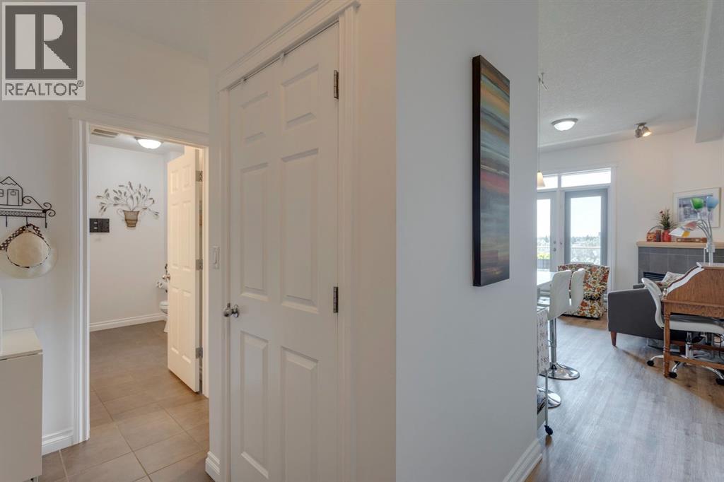 Single Family House for Sale in   Hemlock Crescent SW Spruce Cliff Calgary 