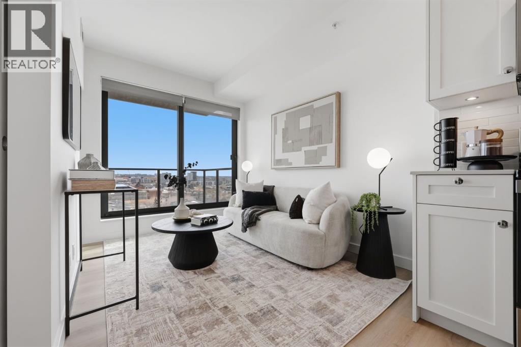 Single Family House for Sale in    Street NE Crescent Heights Calgary 