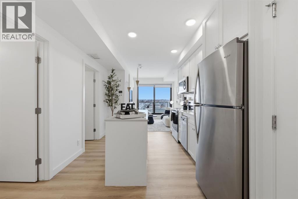 Single Family House for Sale in    Street NE Crescent Heights Calgary 