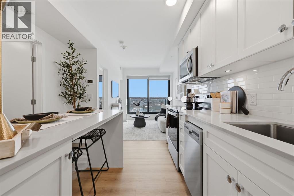 Single Family House for Sale in    Street NE Crescent Heights Calgary 