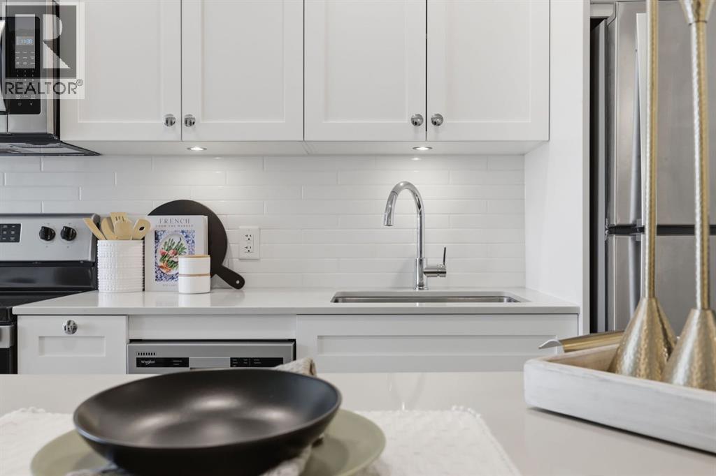 Single Family House for Sale in    Street NE Crescent Heights Calgary 