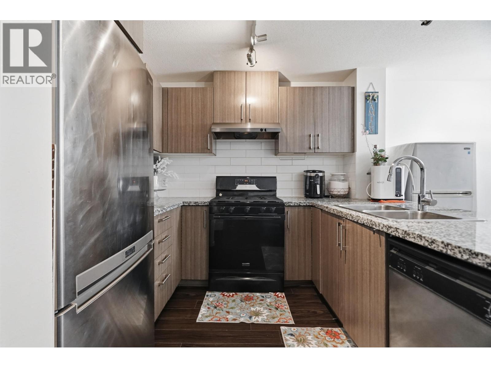 401 3178 DAYANEE SPRINGS BOULEVARD, Coquitlam