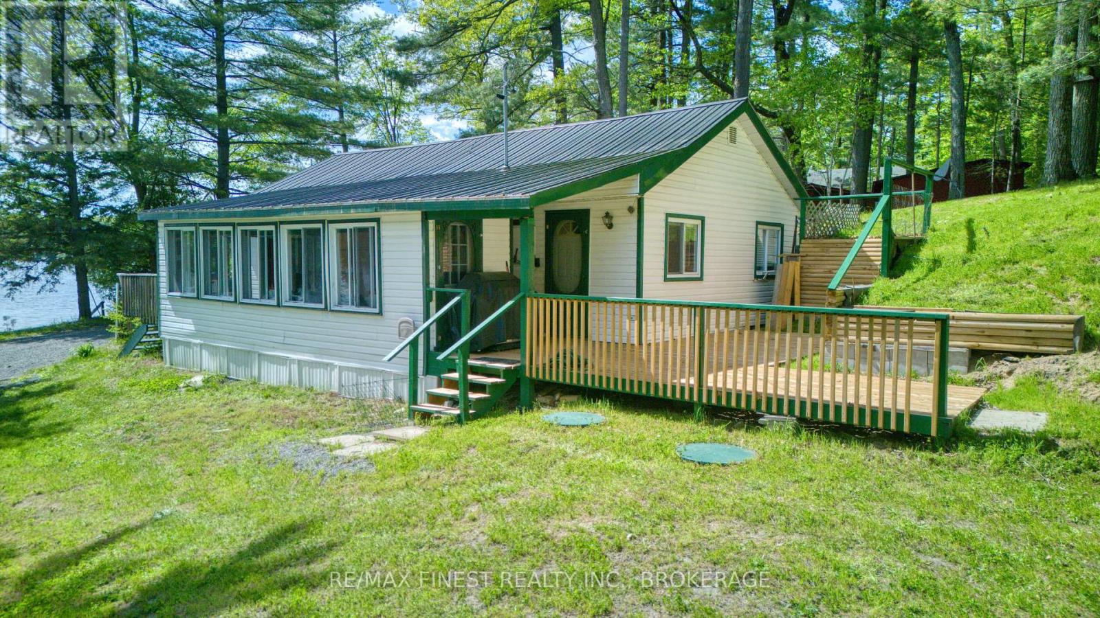 #21A 131 BOBS LAKE LANE - 36