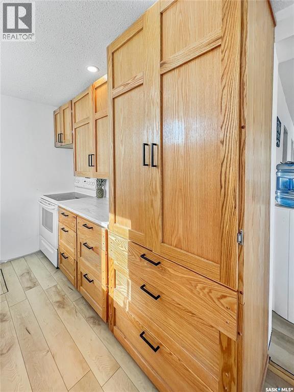 17 WHITE POPLAR CRESCENT - 5