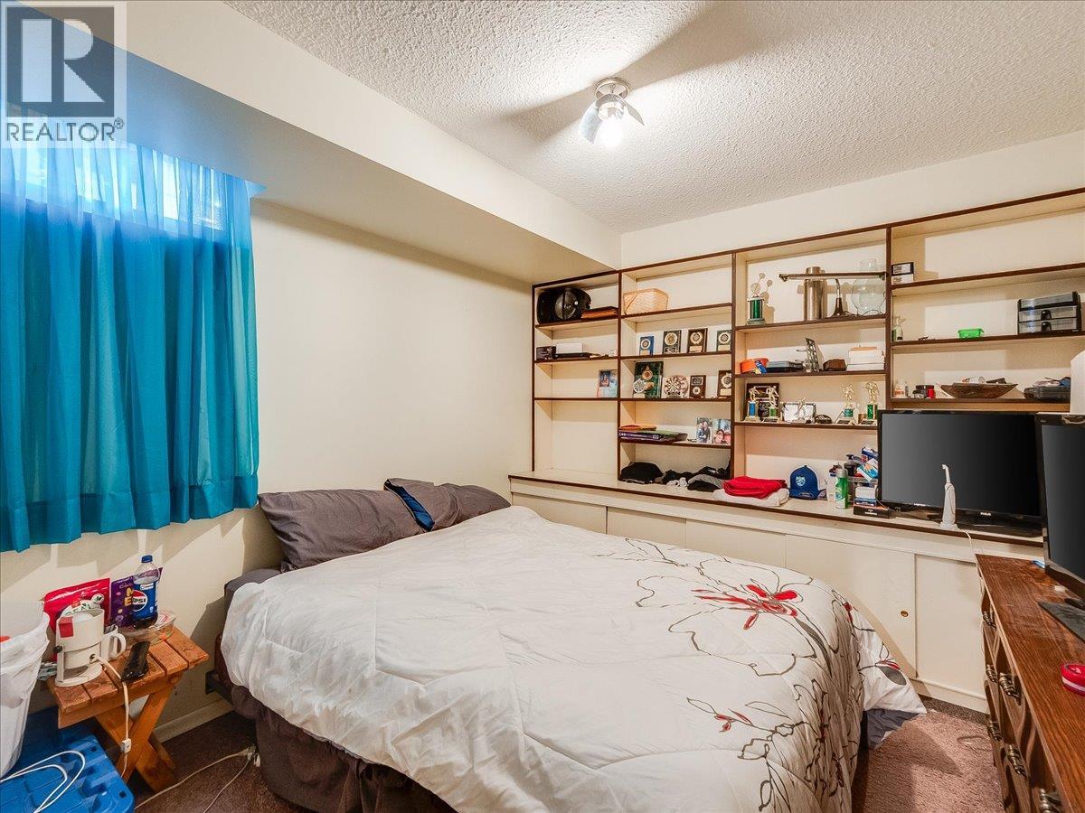 3613 9th Avenue, Castlegar