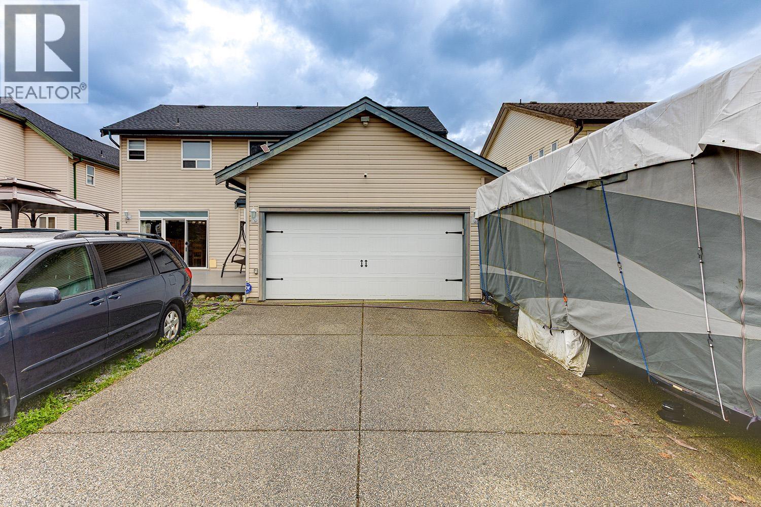 1077 RIVERSIDE DRIVE, Port Coquitlam