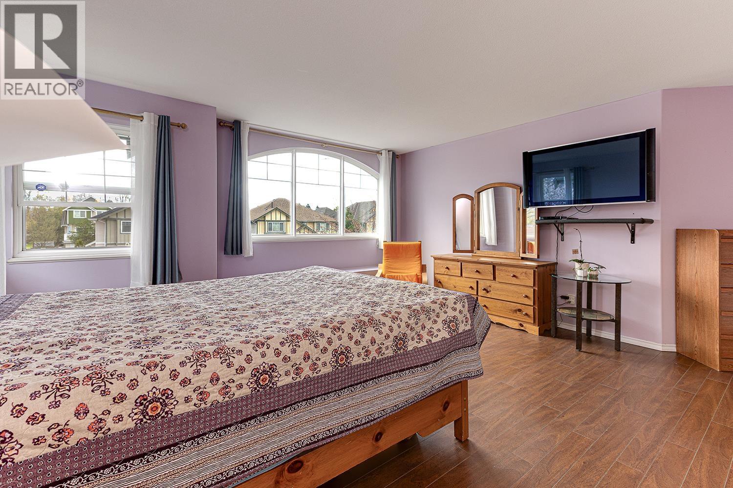 1077 RIVERSIDE DRIVE, Port Coquitlam