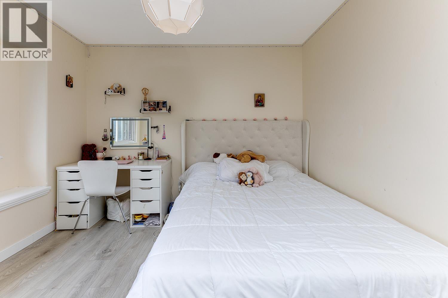 1077 RIVERSIDE DRIVE, Port Coquitlam